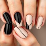 Eleganckie paznokcie czarny z beżem w minimalistycznym stylu