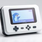 Urządzenie Flipper Zero z widocznym wyświetlaczem LCD i przyciskami nawigacyjnymi